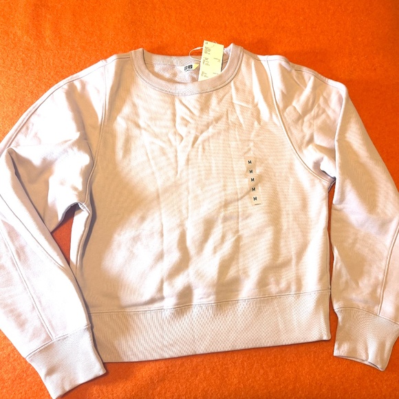 Uniqlo U light purple crew neck long sleeve sweatshirt NWT - Picture 2 of 8